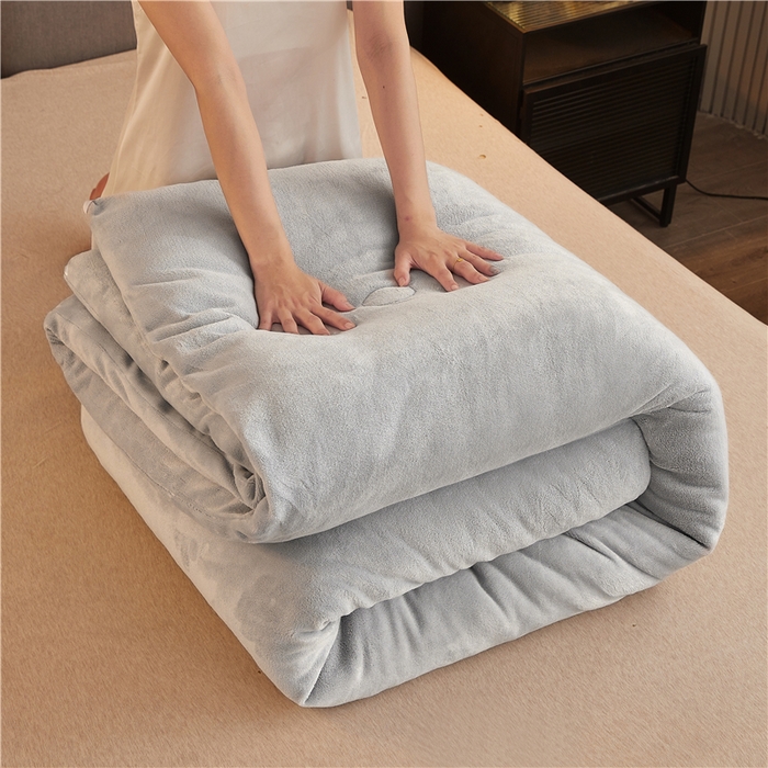 91家纺网 家纺一手货源 找家纺 美梦里 2025新款A类大豆纤维双面刺绣牛奶绒冬被芯春秋被子 暖阳灰