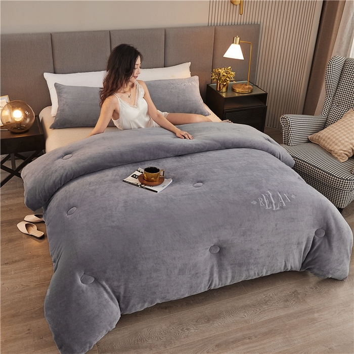 91家纺网 家纺一手货源 找家纺 美梦里 2025新款A类大豆纤维双面刺绣牛奶绒冬被芯春秋被子 气质灰