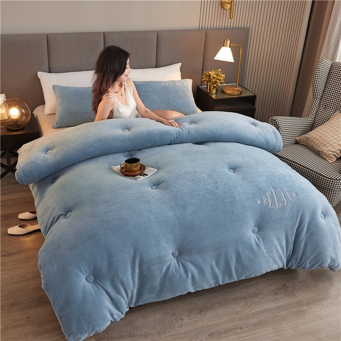 91家纺网 家纺一手货源 找家纺 美梦里 2025新款A类大豆纤维双面刺绣牛奶绒冬被芯春秋被子 月光蓝