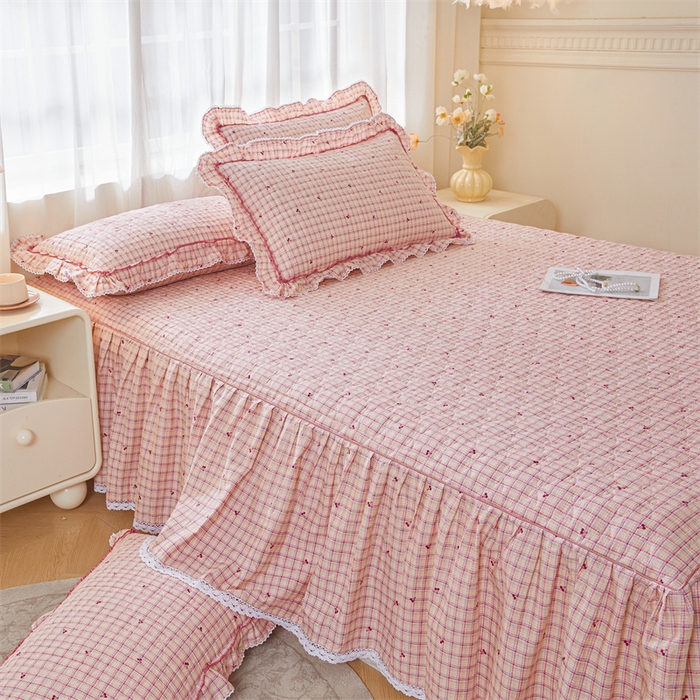 91家纺网 家纺一手货源 找家纺 缦彩 2025新款韩版全棉公主风夹棉床裙四件套纯棉花边加厚床罩套件 卡曼-粉