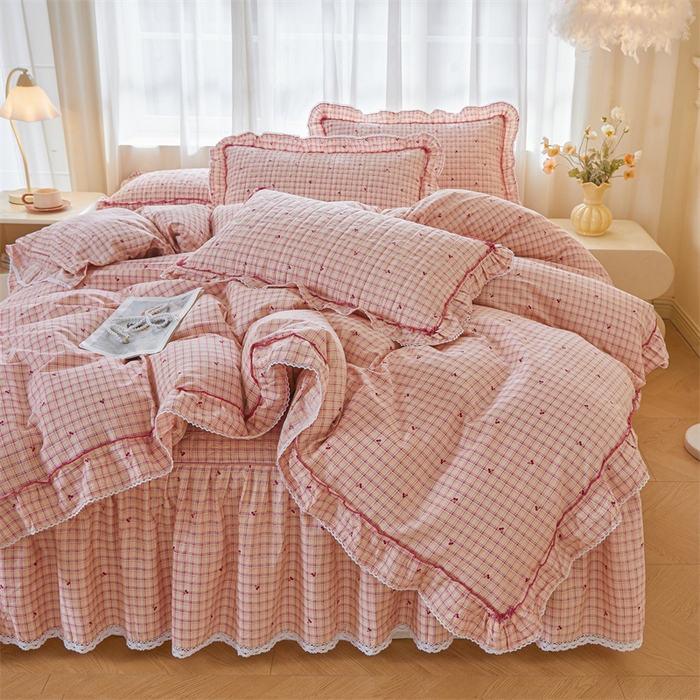 91家纺网 家纺一手货源 找家纺 缦彩 2025新款韩版全棉公主风夹棉床裙四件套纯棉花边加厚床罩套件 卡曼-粉