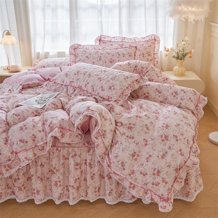 91家纺网 家纺一手货源 找家纺 缦彩 2025新款韩版100%全棉公主风夹棉床裙纯棉花边加厚床罩单件 缤纷绮梦