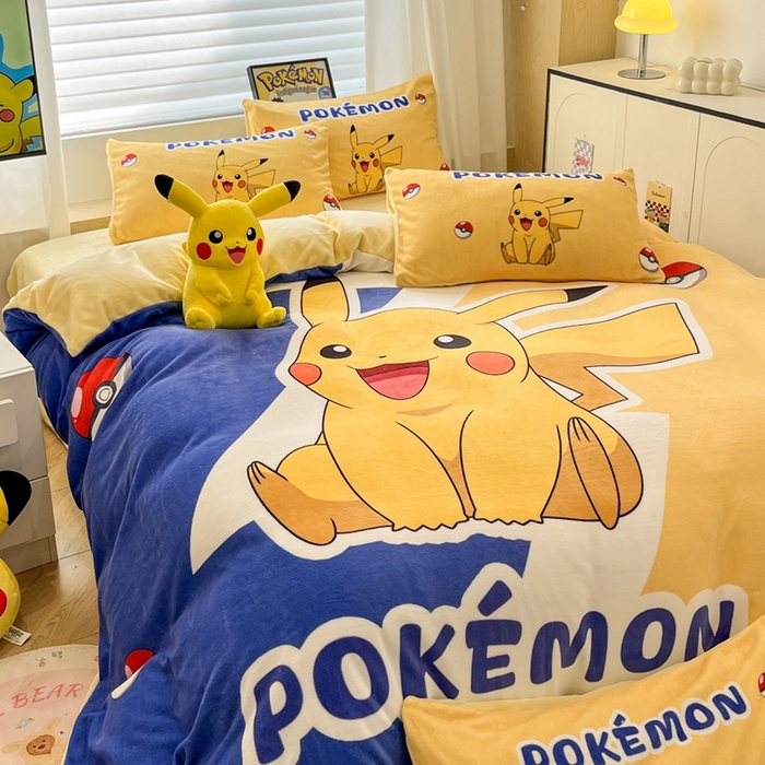 91家纺网 家纺一手货源 找家纺 暮思家居 2025新款正版授权宝可梦数码印花高克重加厚保暖牛奶绒四件套 绒大版-闪电皮卡丘