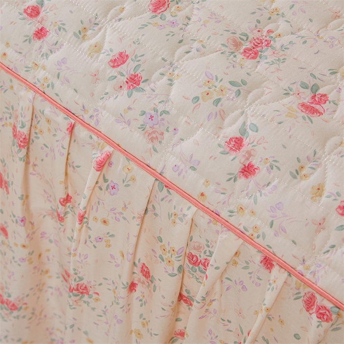 91家纺网 家纺一手货源 找家纺 缦彩 2025新款韩版100%全棉公主风夹棉床裙纯棉花边加厚床罩单件 雾岛听风-粉