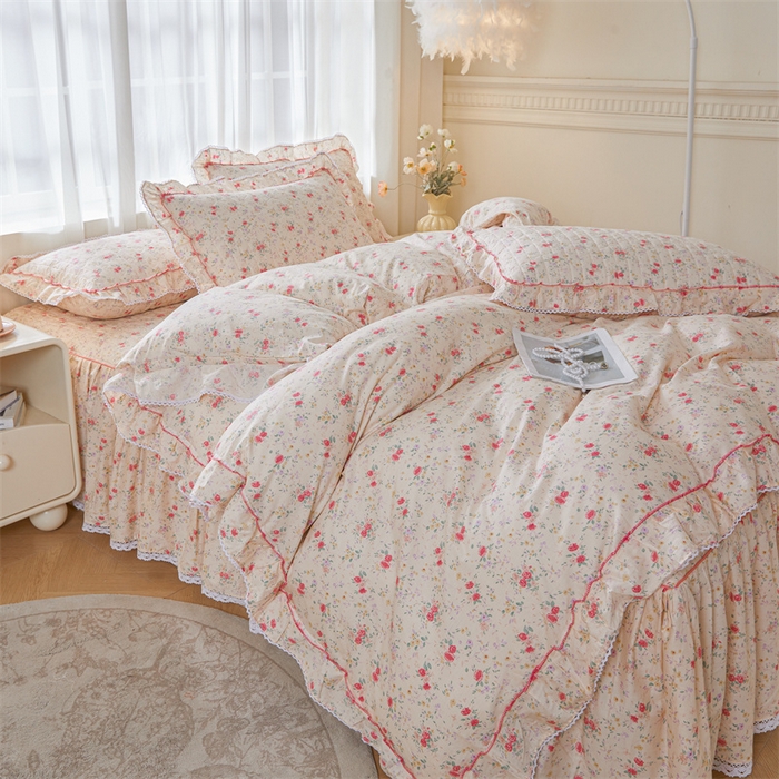 91家纺网 家纺一手货源 找家纺 缦彩 2025新款韩版100%全棉公主风夹棉床裙纯棉花边加厚床罩单件 雾岛听风-粉