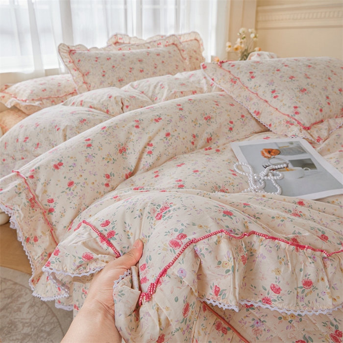 91家纺网 家纺一手货源 找家纺 缦彩 2025新款韩版100%全棉公主风夹棉床裙纯棉花边加厚床罩单件 雾岛听风-粉