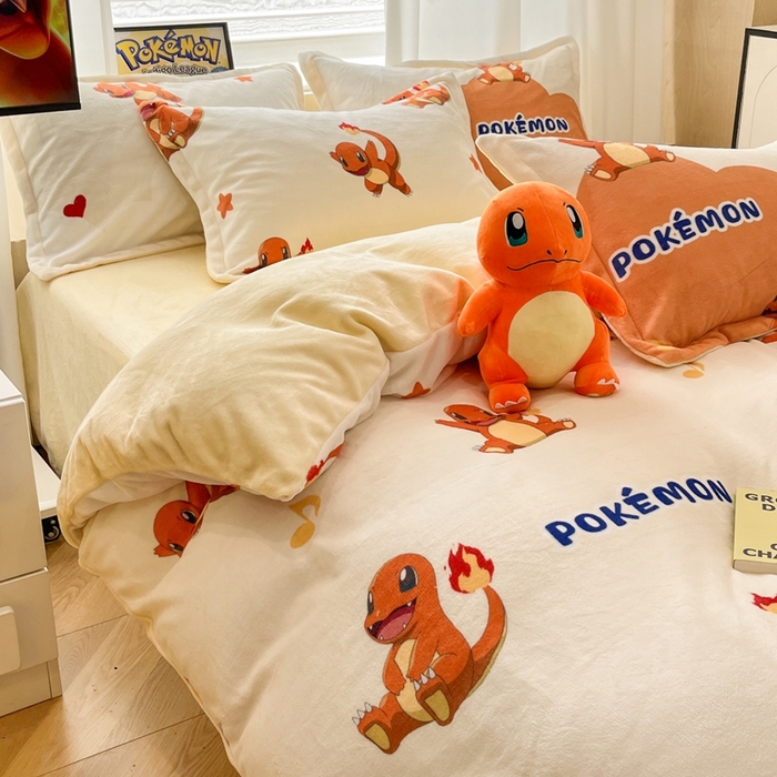 91家纺网 家纺一手货源 找家纺 暮思家居 2025新款正版授权宝可梦数码印花高克重加厚保暖牛奶绒四件套 绒小版-小火龙