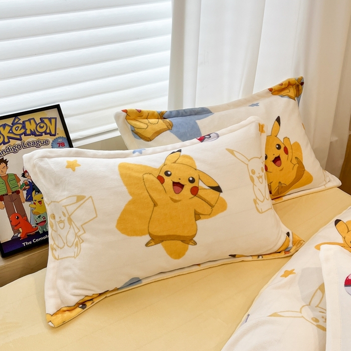 91家纺网 家纺一手货源 找家纺 暮思家居 2025新款正版授权宝可梦数码印花高克重加厚保暖牛奶绒四件套 绒小版-星星皮卡丘