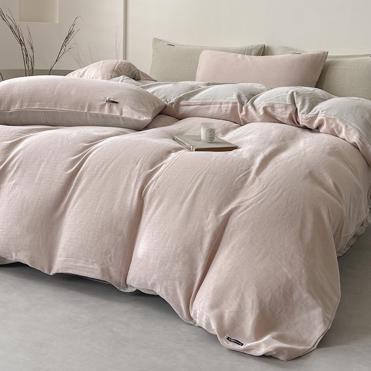 91家纺网 家纺一手货源 找家纺 2025新款休闲风超柔棉麻四件套简约纯棉全棉复古风素色亚麻高端床上用品四季通用 安缦-粉