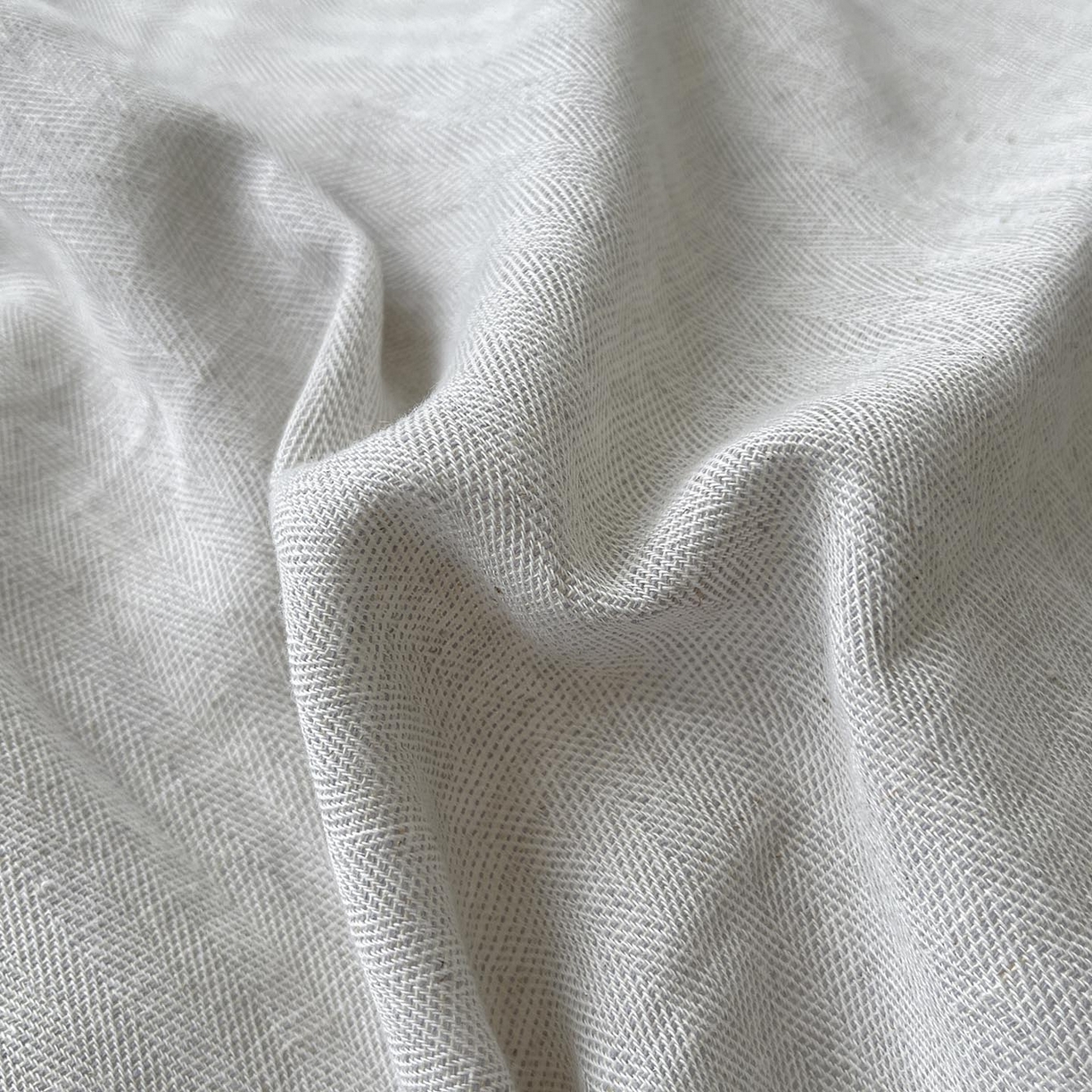 91家纺网 家纺一手货源 找家纺 2025新款休闲风超柔棉麻四件套简约纯棉全棉复古风素色亚麻高端床上用品四季通用 安缦-灰