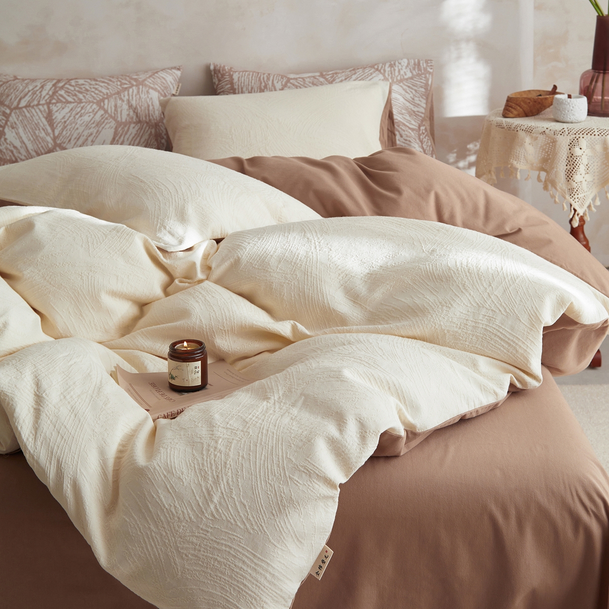 91家纺网 家纺一手货源 找家纺 简宜家居（朝初家纺） 2025新款全棉提花纯棉加厚磨毛四件套 彩绘-米咖