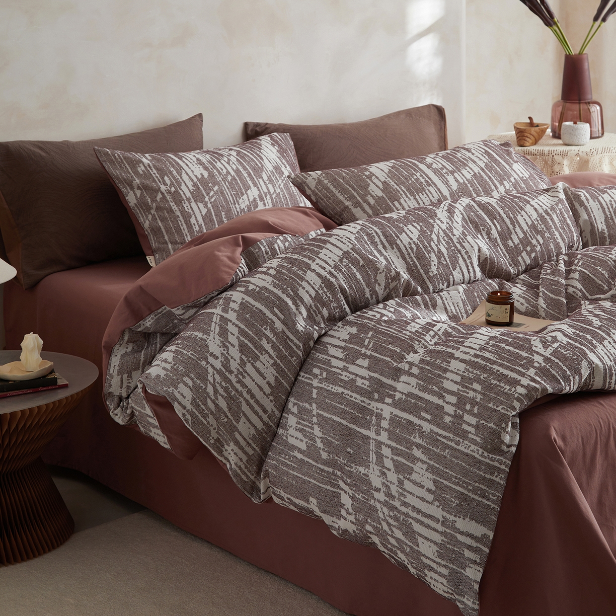 91家纺网 家纺一手货源 找家纺 简宜家居（朝初家纺） 2025新款全棉提花纯棉加厚磨毛四件套 墨纹-枫丹