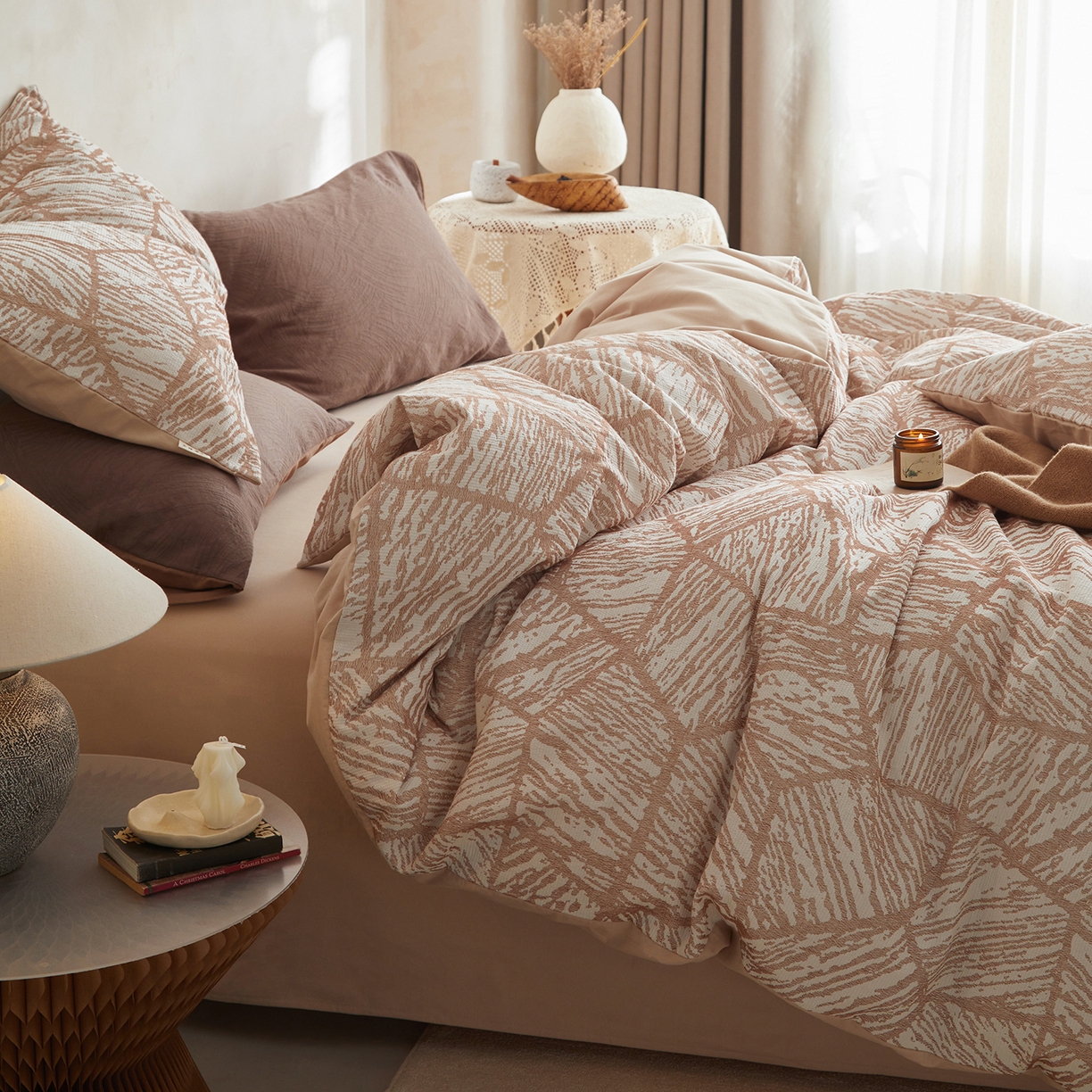 91家纺网 家纺一手货源 找家纺 简宜家居（朝初家纺） 2025新款全棉提花纯棉加厚磨毛四件套 梦枝-粉琼