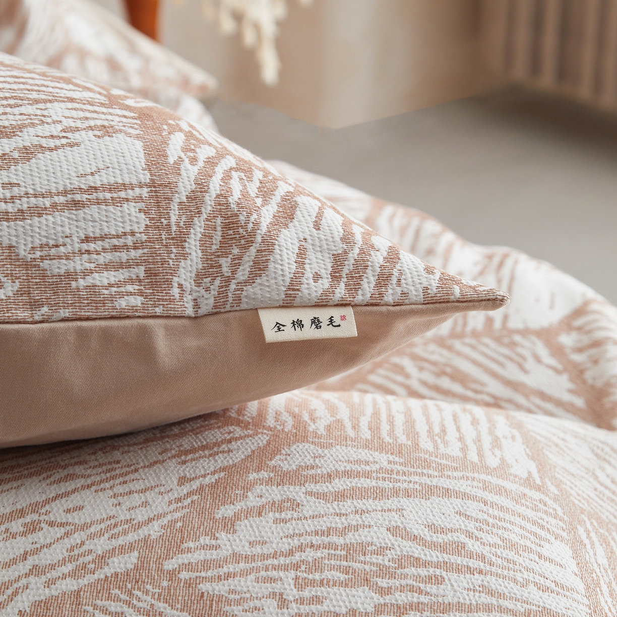91家纺网 家纺一手货源 找家纺 简宜家居（朝初家纺） 2025新款全棉提花纯棉加厚磨毛四件套 梦枝-粉琼