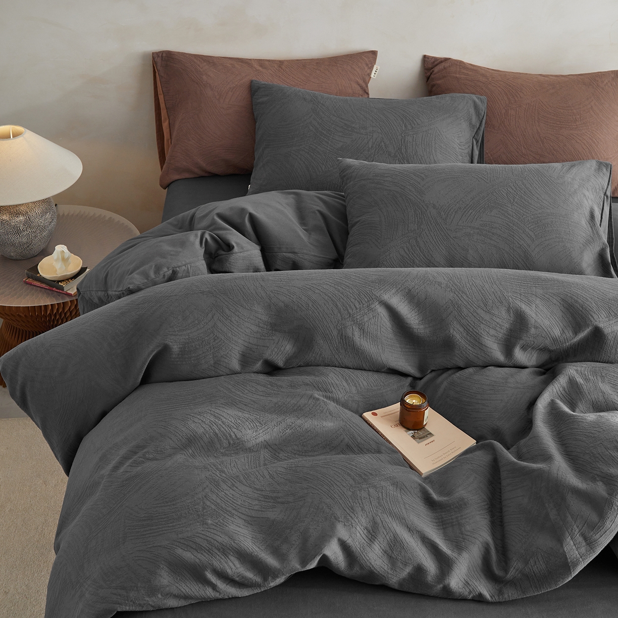 91家纺网 家纺一手货源 找家纺 简宜家居（朝初家纺） 2025新款全棉提花纯棉加厚磨毛四件套 彩绘-雾灰