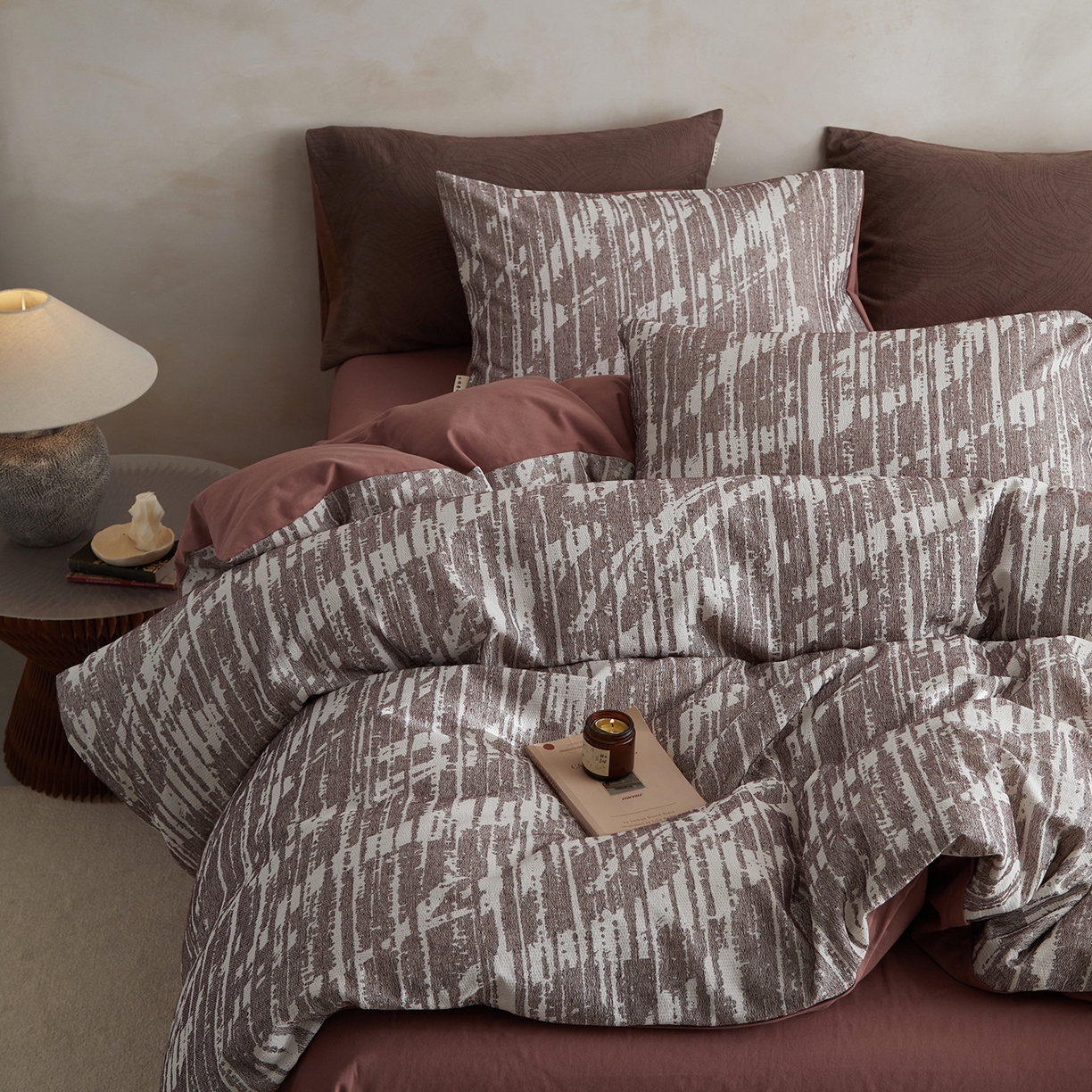 91家纺网 家纺一手货源 找家纺 简宜家居（朝初家纺） 2025新款全棉提花纯棉加厚磨毛四件套 墨纹-枫丹