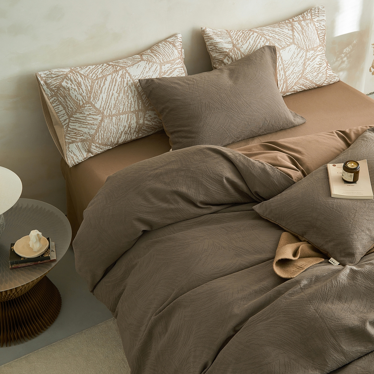 91家纺网 家纺一手货源 找家纺 简宜家居（朝初家纺） 2025新款全棉提花纯棉加厚磨毛四件套 彩绘-暖棕