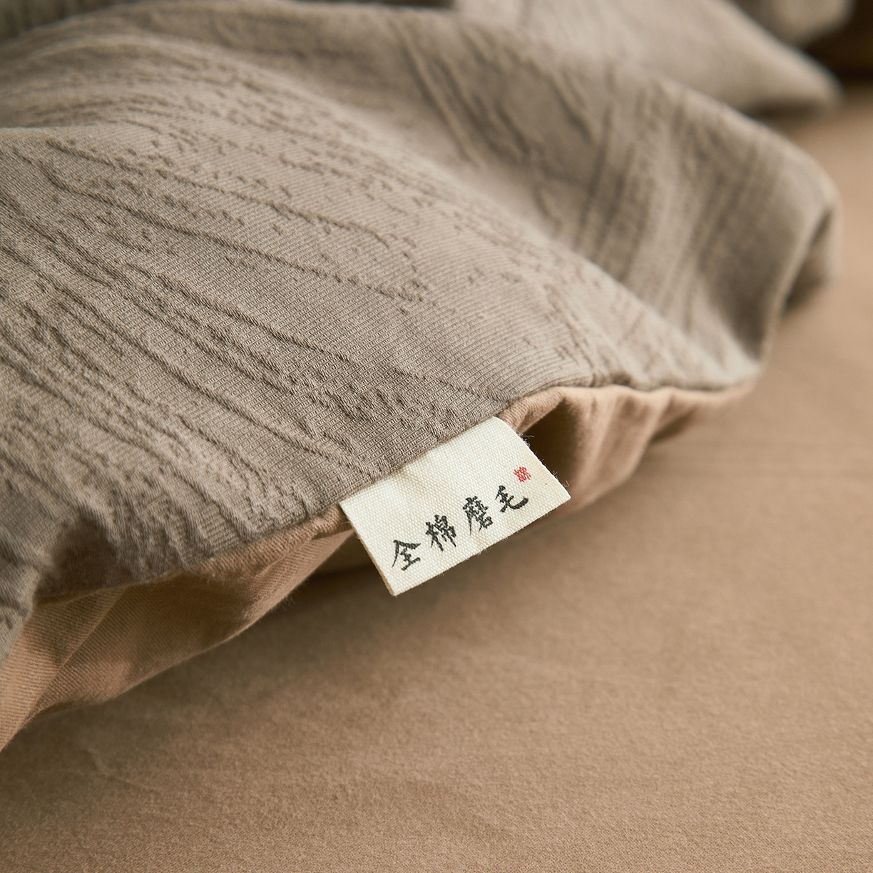 91家纺网 家纺一手货源 找家纺 简宜家居（朝初家纺） 2025新款全棉提花纯棉加厚磨毛四件套 彩绘-暖棕