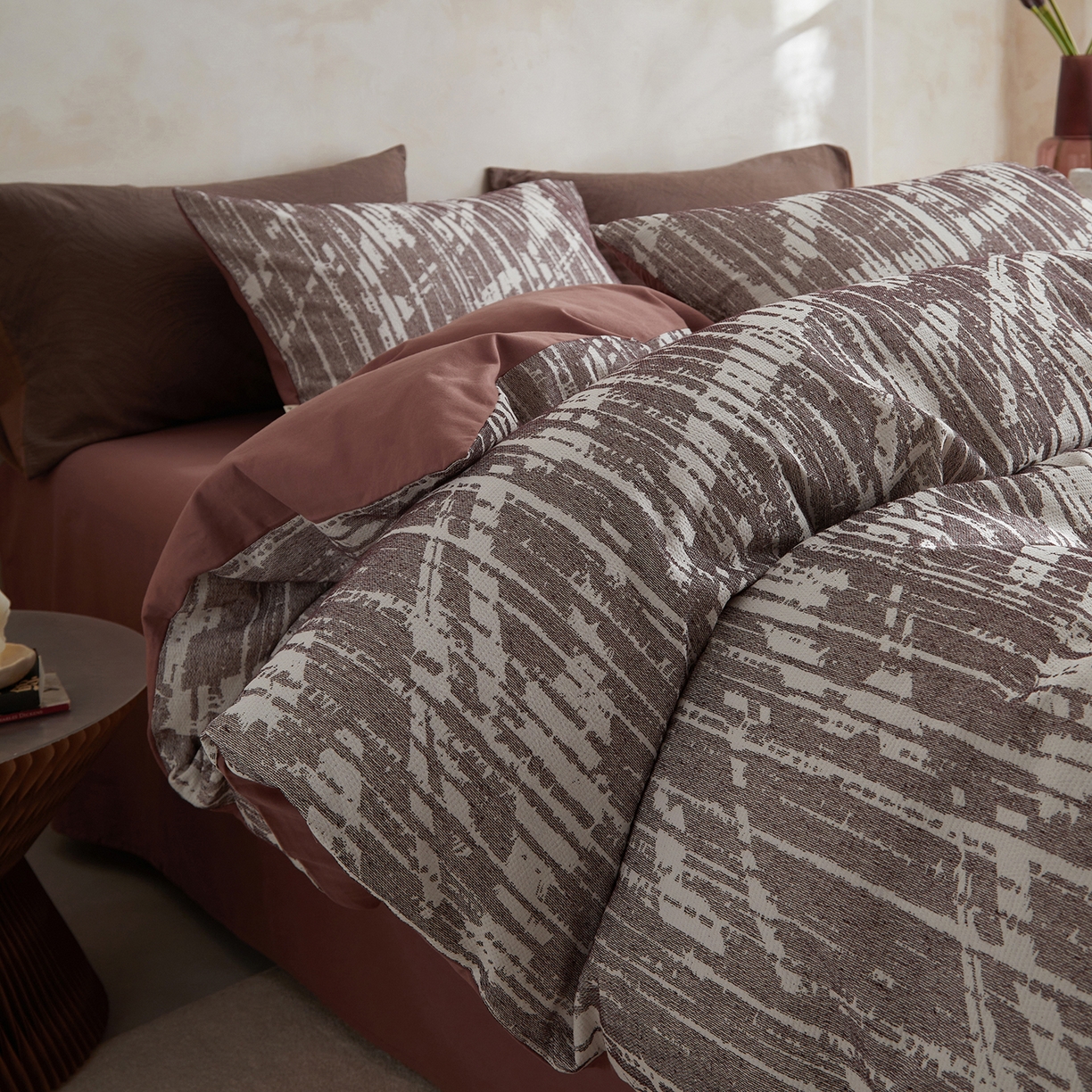 91家纺网 家纺一手货源 找家纺 简宜家居（朝初家纺） 2025新款全棉提花纯棉加厚磨毛四件套 墨纹-枫丹
