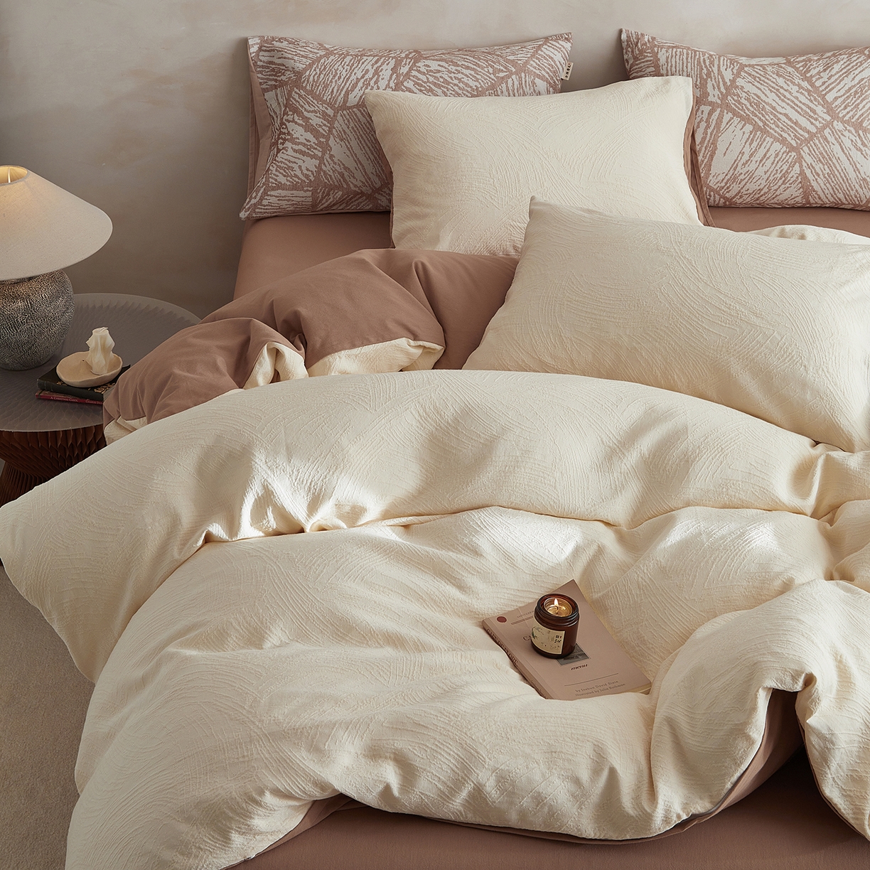 91家纺网 家纺一手货源 找家纺 简宜家居（朝初家纺） 2025新款全棉提花纯棉加厚磨毛四件套 彩绘-米咖