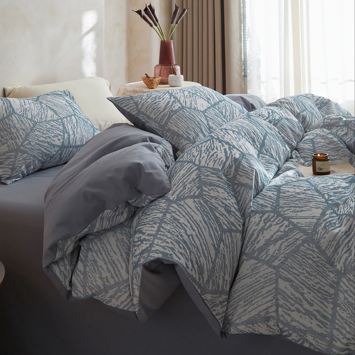 91家纺网 家纺一手货源 找家纺 简宜家居（朝初家纺） 2025新款全棉提花纯棉加厚磨毛四件套 梦枝-灰蓝