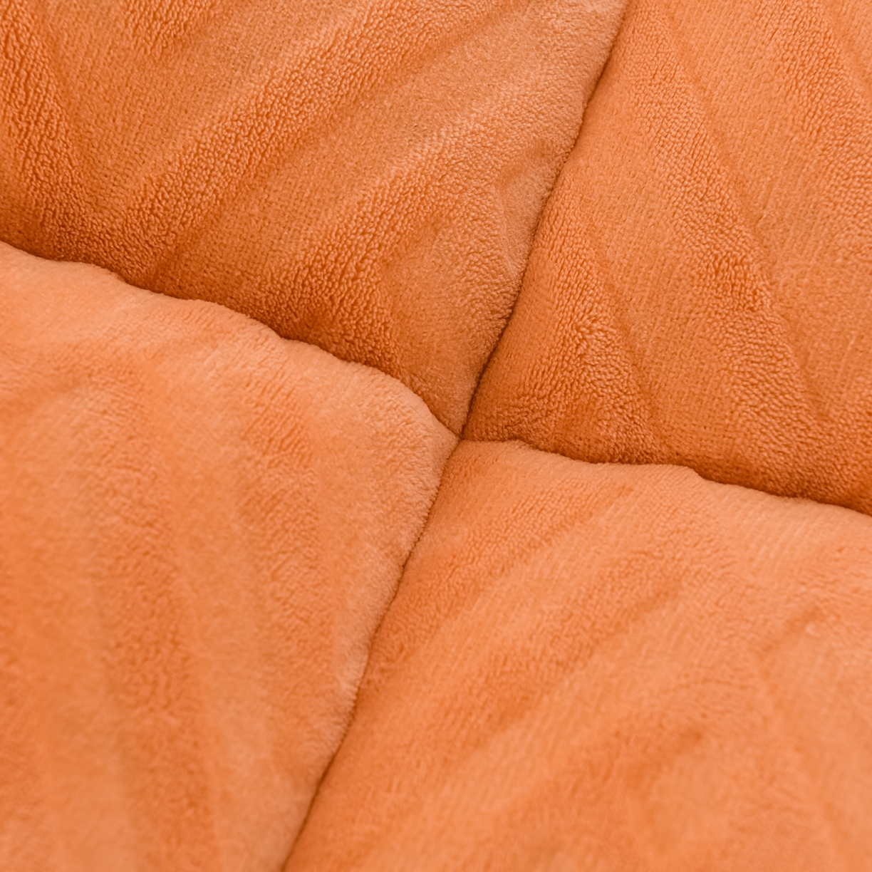 91家纺网 家纺一手货源 找家纺 金灵居 2025新款雕花牛奶绒床垫羊羔绒床垫床褥子跨境外贸 橙拼灰