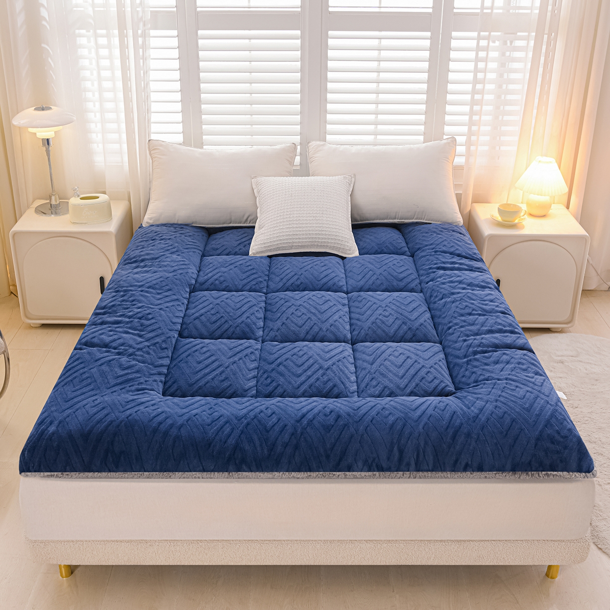 91家纺网 家纺一手货源 找家纺 金灵居 2025新款雕花牛奶绒床垫羊羔绒床垫床褥子跨境外贸 蓝拼灰