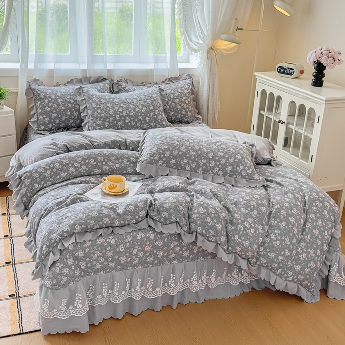 91家纺网 家纺一手货源 找家纺 艺慕 2025款双层蕾丝大花边床盖 幽梦青萝