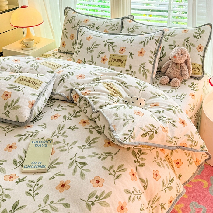 91家纺网 家纺一手货源 找家纺 518家纺 2025新高克重200g卡通印花牛奶绒四件套（支持定制）青柠薄荷