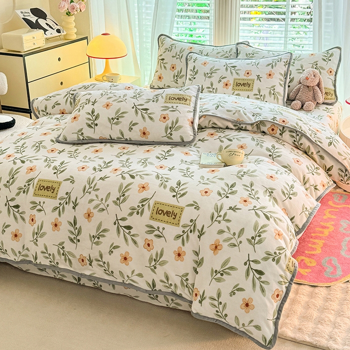 91家纺网 家纺一手货源 找家纺 518家纺 2025新高克重200g卡通印花牛奶绒四件套（支持定制）青柠薄荷