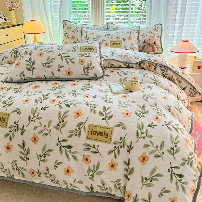 91家纺网 家纺一手货源 找家纺 518家纺 2025新高克重200g卡通印花牛奶绒四件套（支持定制）青柠薄荷