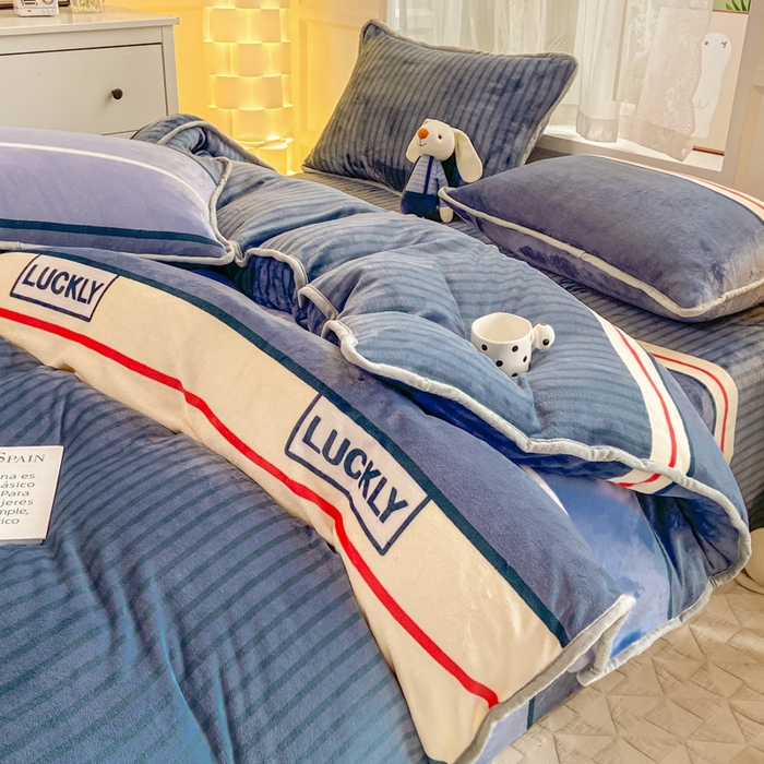 91家纺网 家纺一手货源 找家纺 518家纺 2025新高克重200g卡通印花牛奶绒四件套（支持定制）清风韵律