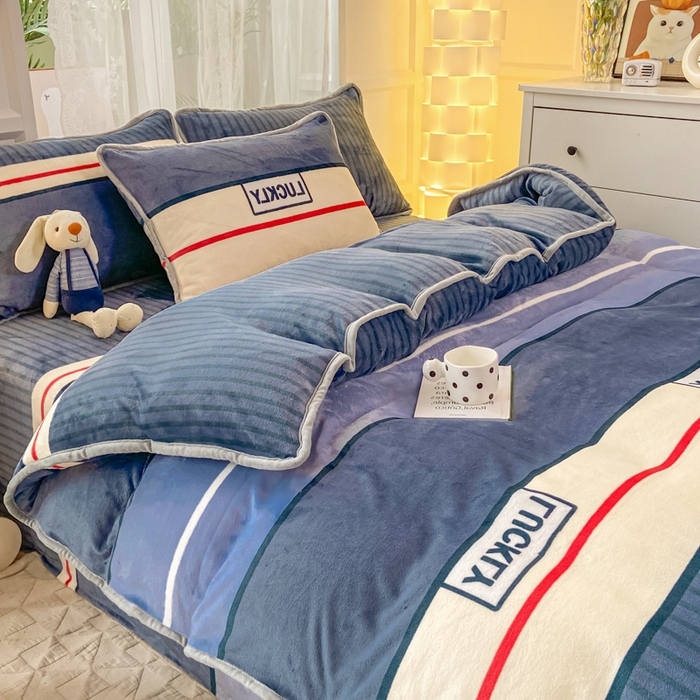 91家纺网 家纺一手货源 找家纺 518家纺 2025新高克重200g卡通印花牛奶绒四件套（支持定制）清风韵律