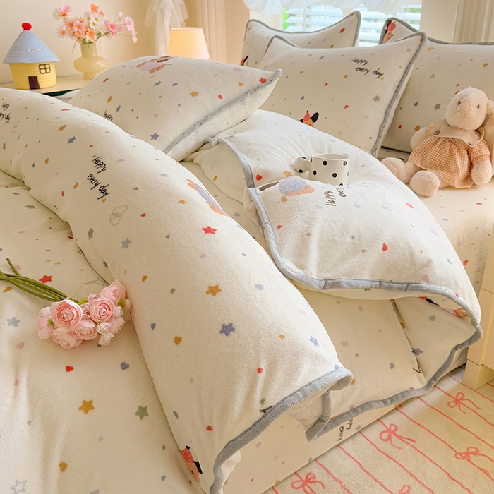 91家纺网 家纺一手货源 找家纺 518家纺 2025新高克重200g卡通印花牛奶绒四件套（支持定制）童趣星海