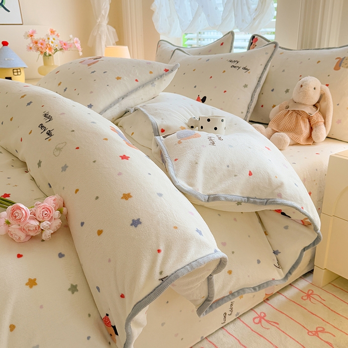 91家纺网 家纺一手货源 找家纺 518家纺 2025新高克重200g卡通印花牛奶绒四件套（支持定制）童趣星海