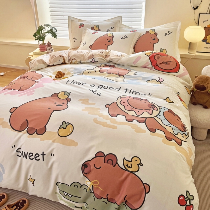 91家纺网 家纺一手货源 找家纺 蘭菲家纺 2025新款全棉大版卡皮巴拉系列四件套 豚世界