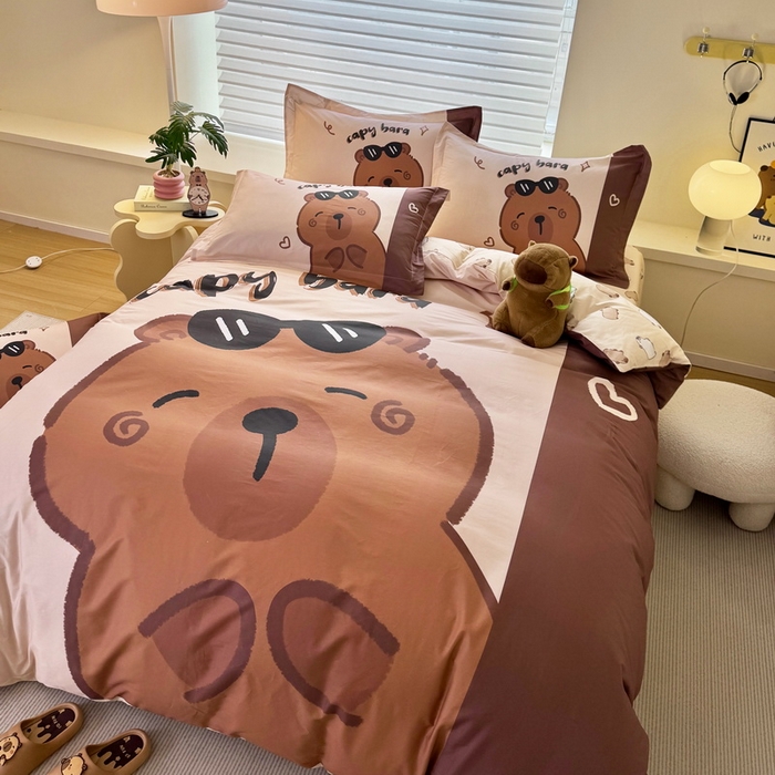 91家纺网 家纺一手货源 找家纺 蘭菲家纺 2025新款全棉大版卡皮巴拉系列四件套 皮小蛋