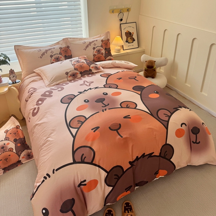 91家纺网 家纺一手货源 找家纺 蘭菲家纺 2025新款全棉大版卡皮巴拉系列四件套 豚一家