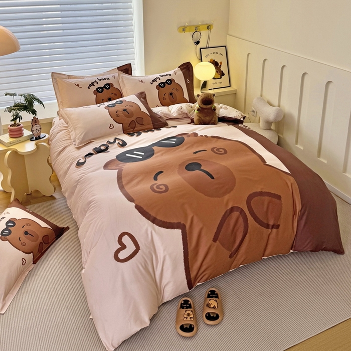 91家纺网 家纺一手货源 找家纺 蘭菲家纺 2025新款全棉大版卡皮巴拉系列四件套 皮小蛋