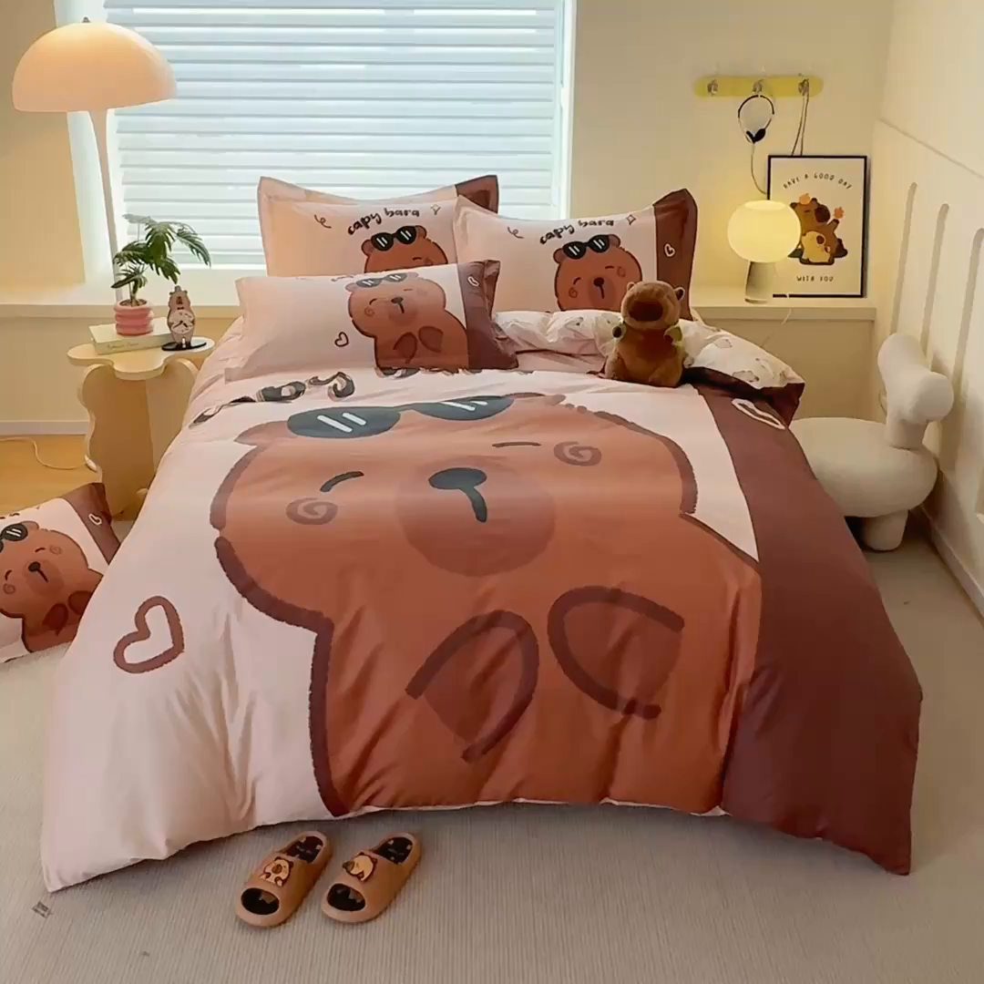 91家纺网 家纺一手货源 找家纺 蘭菲家纺 2025新款全棉大版卡皮巴拉系列四件套 皮小蛋