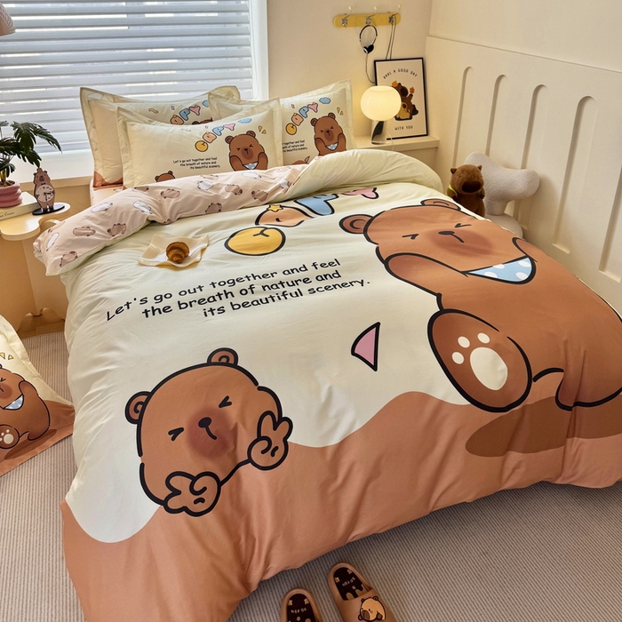 91家纺网 家纺一手货源 找家纺 蘭菲家纺 2025新款全棉大版卡皮巴拉系列四件套 熊巴拉