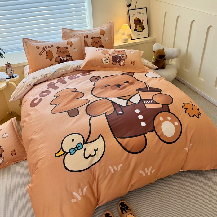 91家纺网 家纺一手货源 找家纺 蘭菲家纺 2025新款全棉大版卡皮巴拉系列四件套 拉小鸭