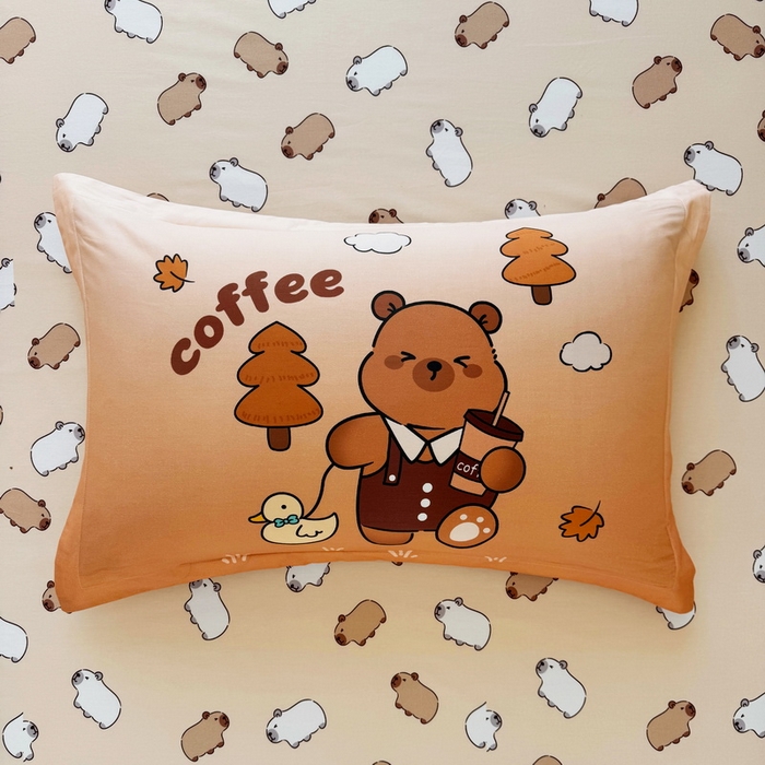 91家纺网 家纺一手货源 找家纺 蘭菲家纺 2025新款全棉大版卡皮巴拉系列四件套 拉小鸭