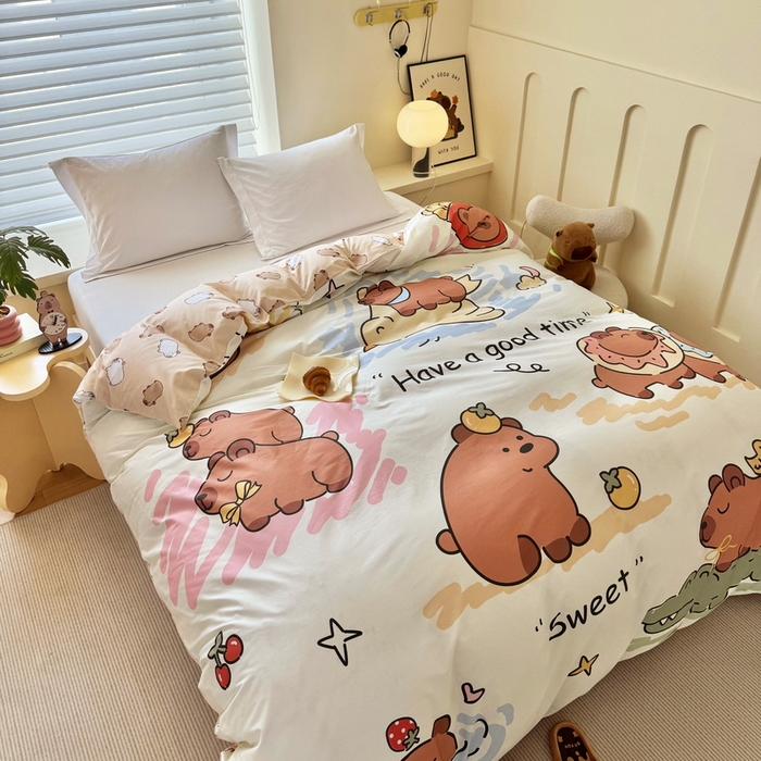 91家纺网 家纺一手货源 找家纺 蘭菲家纺 2025新款全棉大版卡皮巴拉系列单品被套 豚世界