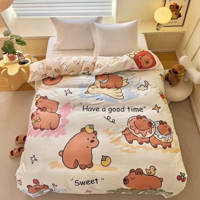 91家纺网 家纺一手货源 找家纺 蘭菲家纺 2025新款全棉大版卡皮巴拉系列单品被套 豚世界