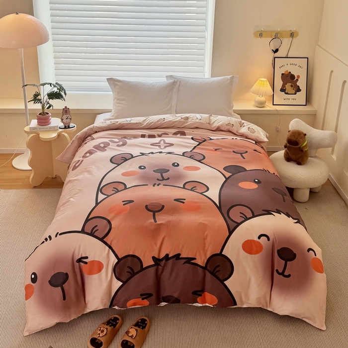 91家纺网 家纺一手货源 找家纺 蘭菲家纺 2025新款全棉大版卡皮巴拉系列单品被套 豚一家