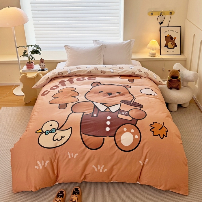 91家纺网 家纺一手货源 找家纺 蘭菲家纺 2025新款全棉大版卡皮巴拉系列单品被套 拉小鸭