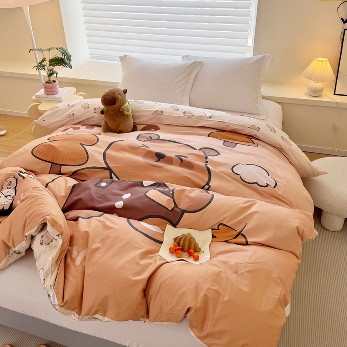 91家纺网 家纺一手货源 找家纺 蘭菲家纺 2025新款全棉大版卡皮巴拉系列单品被套 拉小鸭