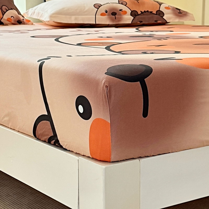 91家纺网 家纺一手货源 找家纺 蘭菲家纺 2025新款全棉大版卡皮巴拉系列单品床笠 豚一家