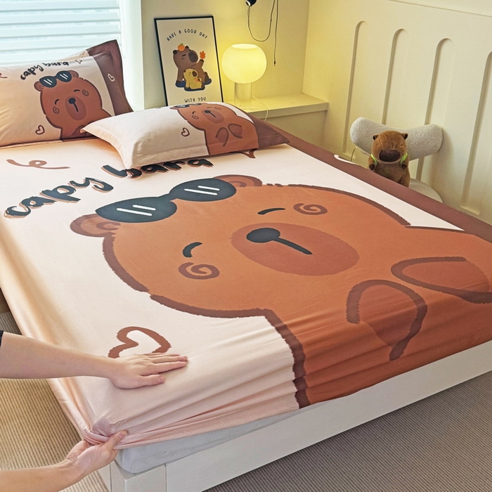 91家纺网 家纺一手货源 找家纺 蘭菲家纺 2025新款全棉大版卡皮巴拉系列单品床笠 皮小蛋